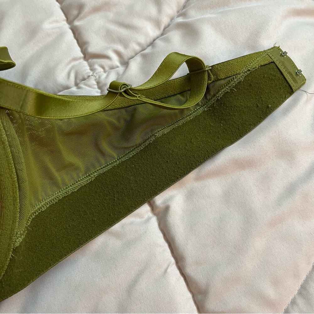 Victoria’s Secret Pink Wear Everywhere Push-up Olive Green Leopard Print Bra - Picture 3 of 8